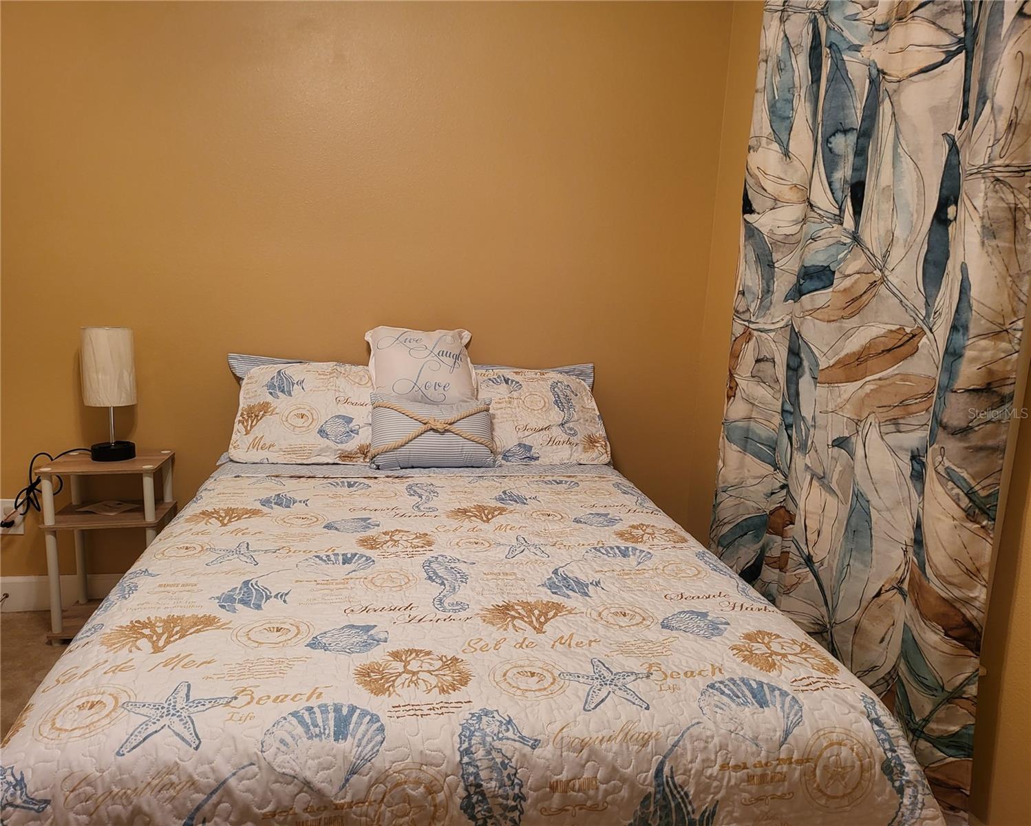 SEMINOLE ISLE TWNHMS - Residential