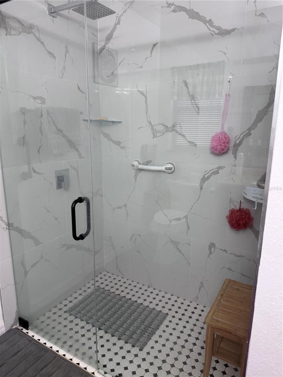 AVON PARK LAKES - Residential