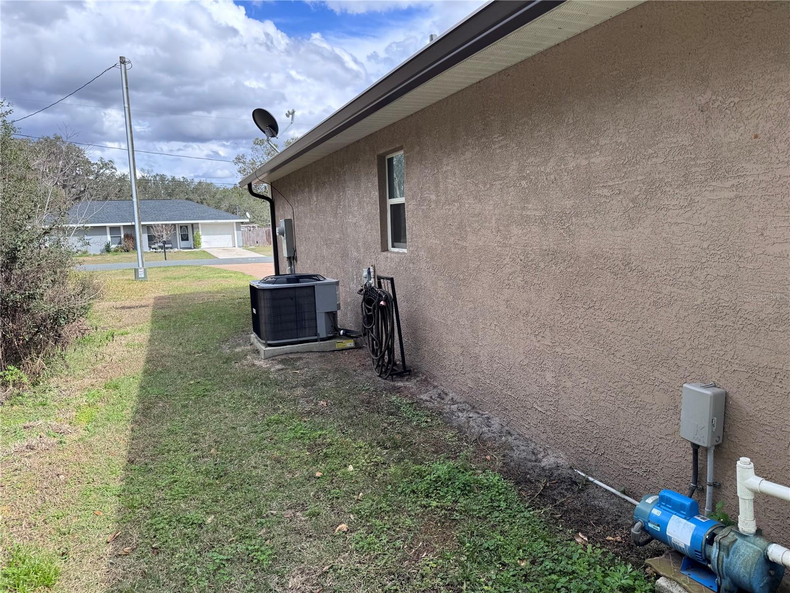 AVON PARK LAKES - Residential