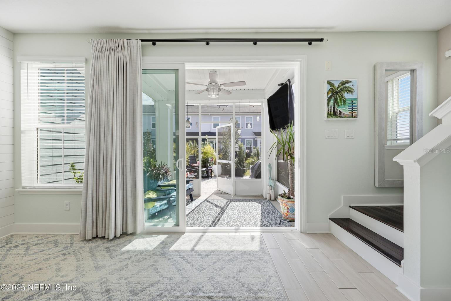 SILVER LNDG - Residential