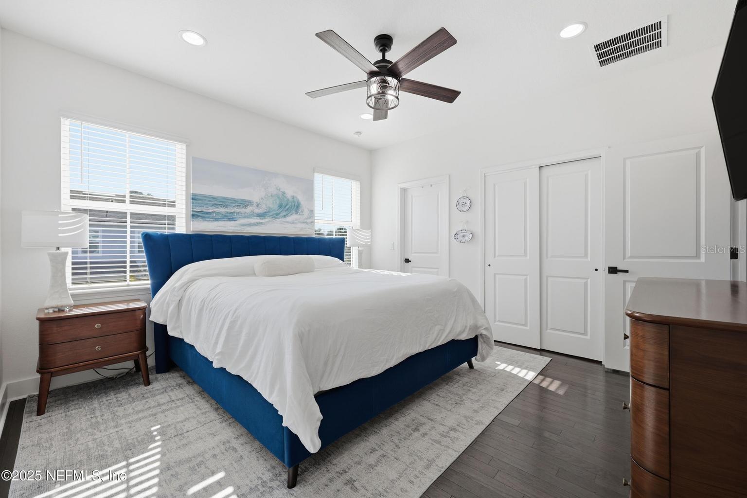 SILVER LNDG - Residential