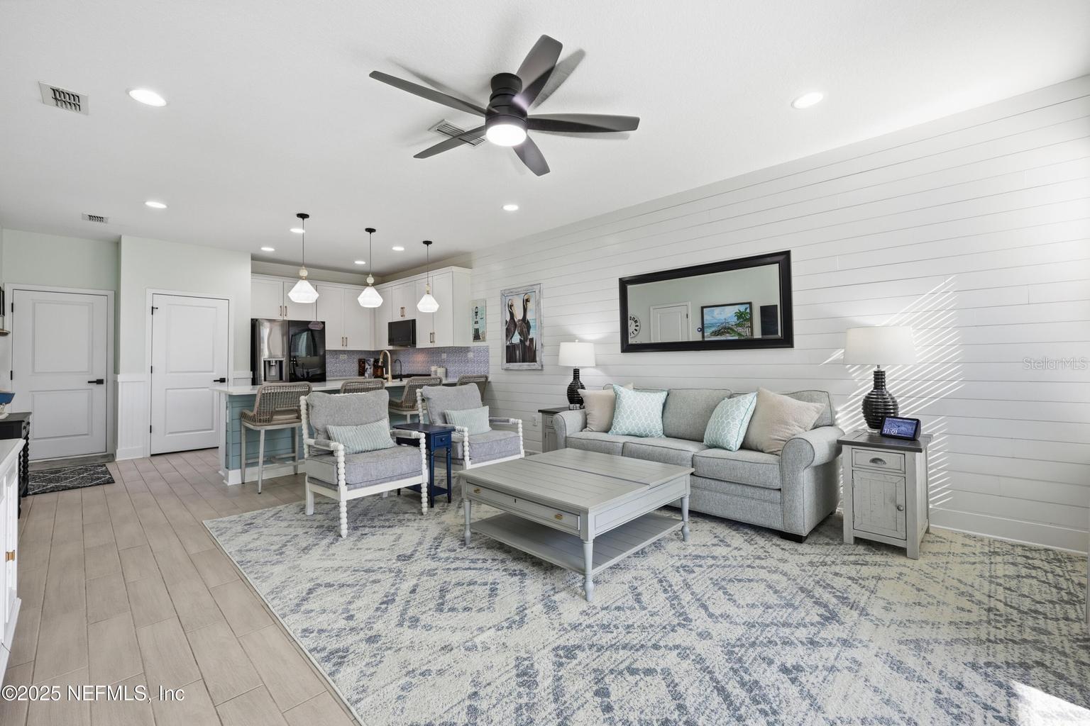 SILVER LNDG - Residential