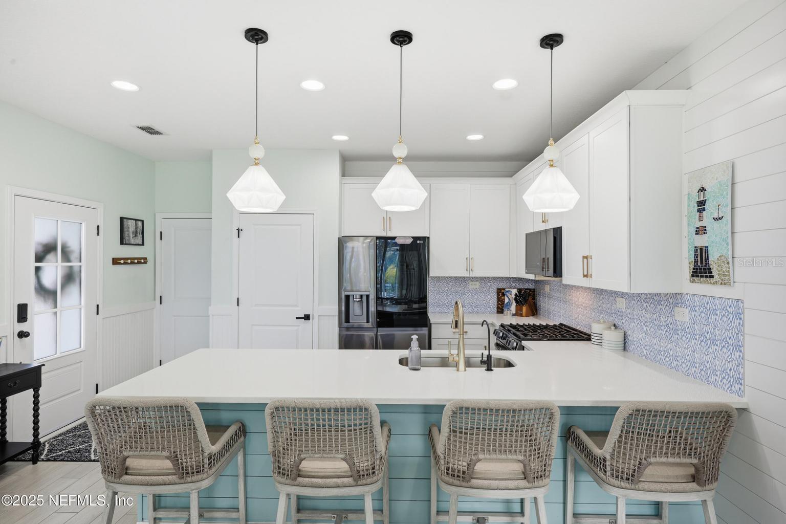 SILVER LNDG - Residential
