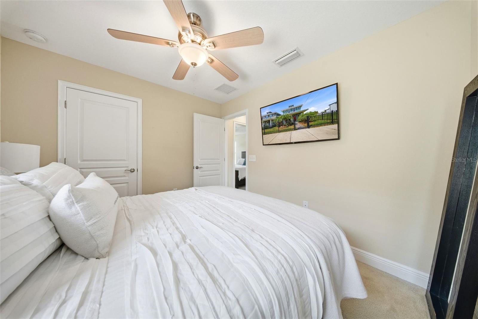 MAC FARLANE PARK - Residential