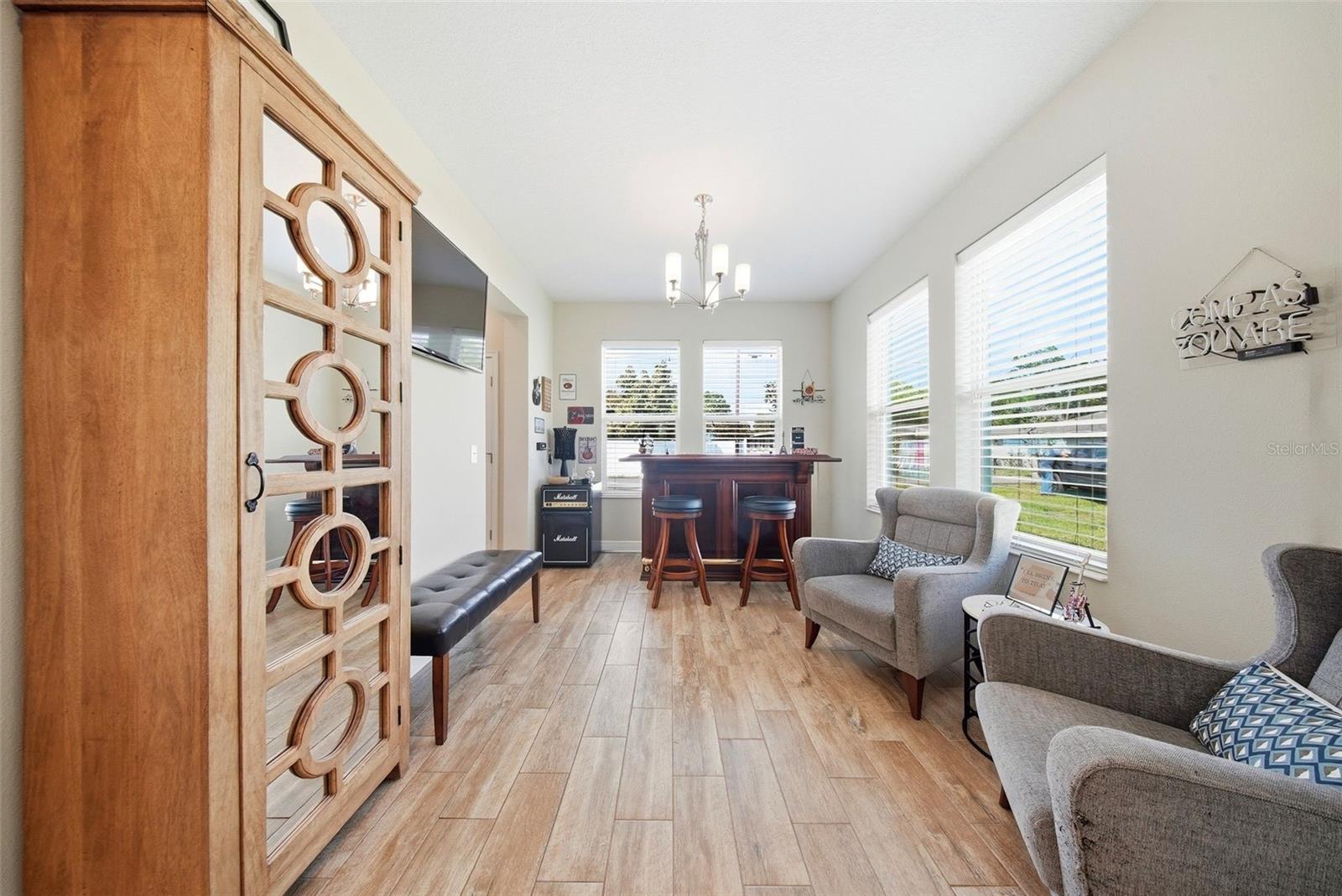 MAC FARLANE PARK - Residential