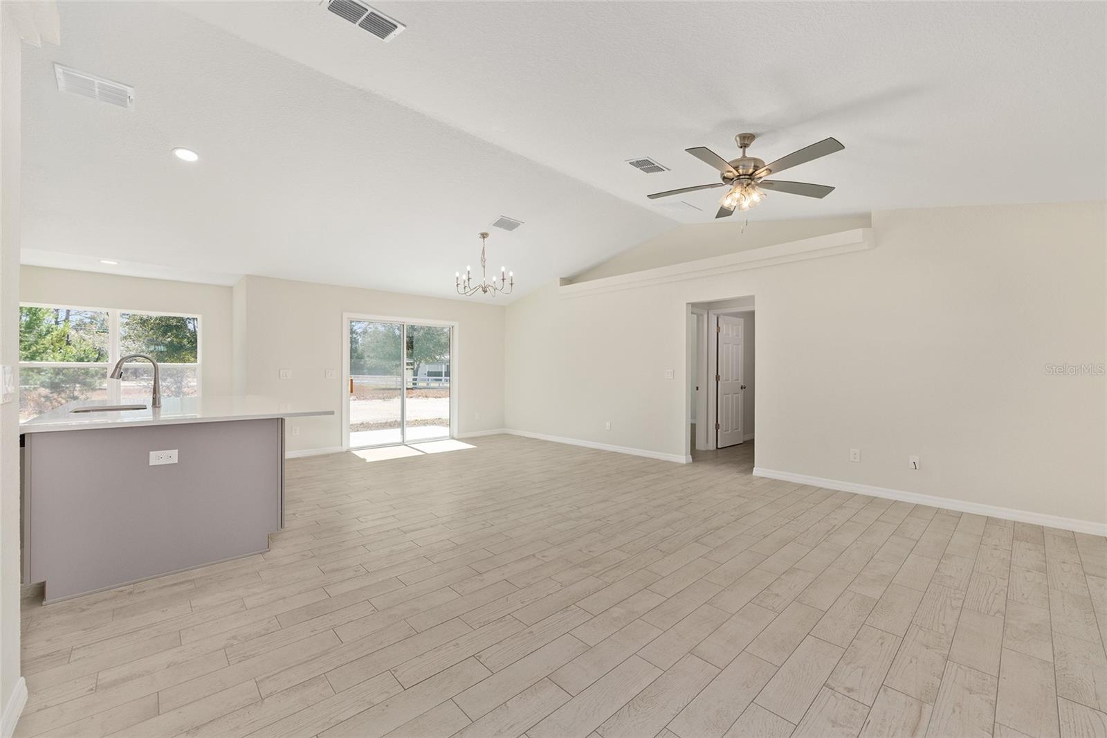 SILVER SPGS SHORES UN 12 - Residential