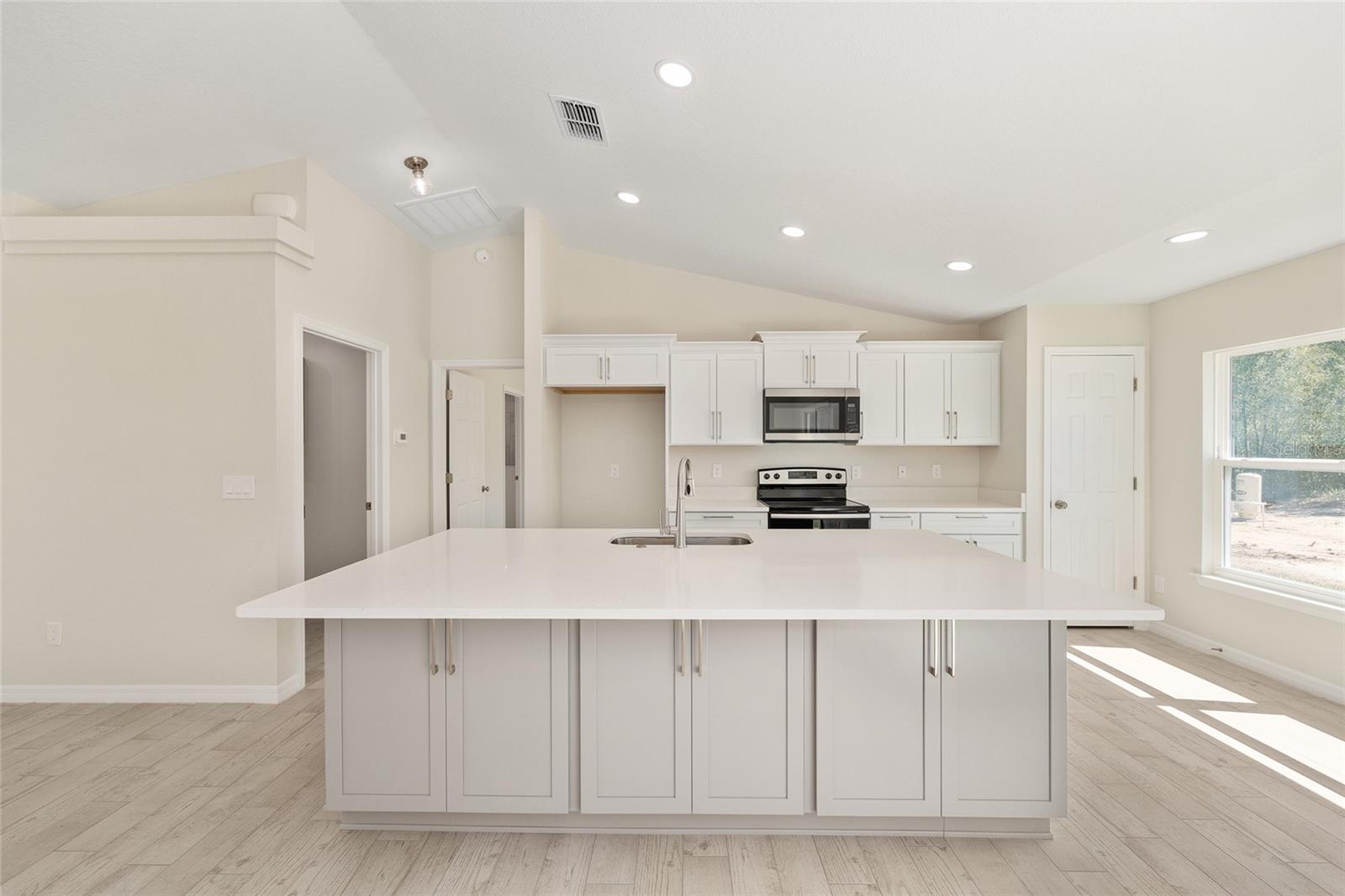 SILVER SPGS SHORES UN 12 - Residential