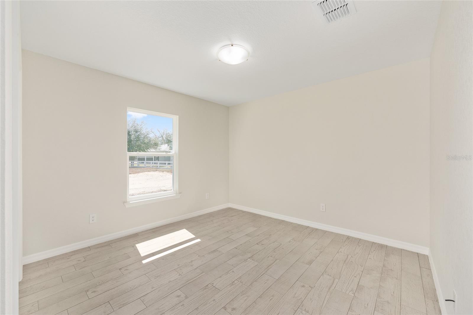 SILVER SPGS SHORES UN 12 - Residential