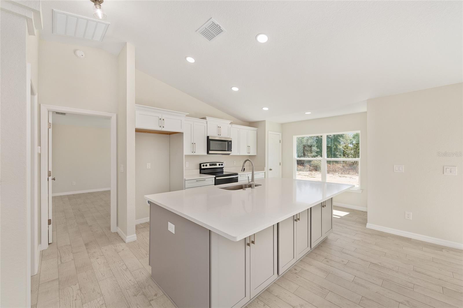 SILVER SPGS SHORES UN 12 - Residential