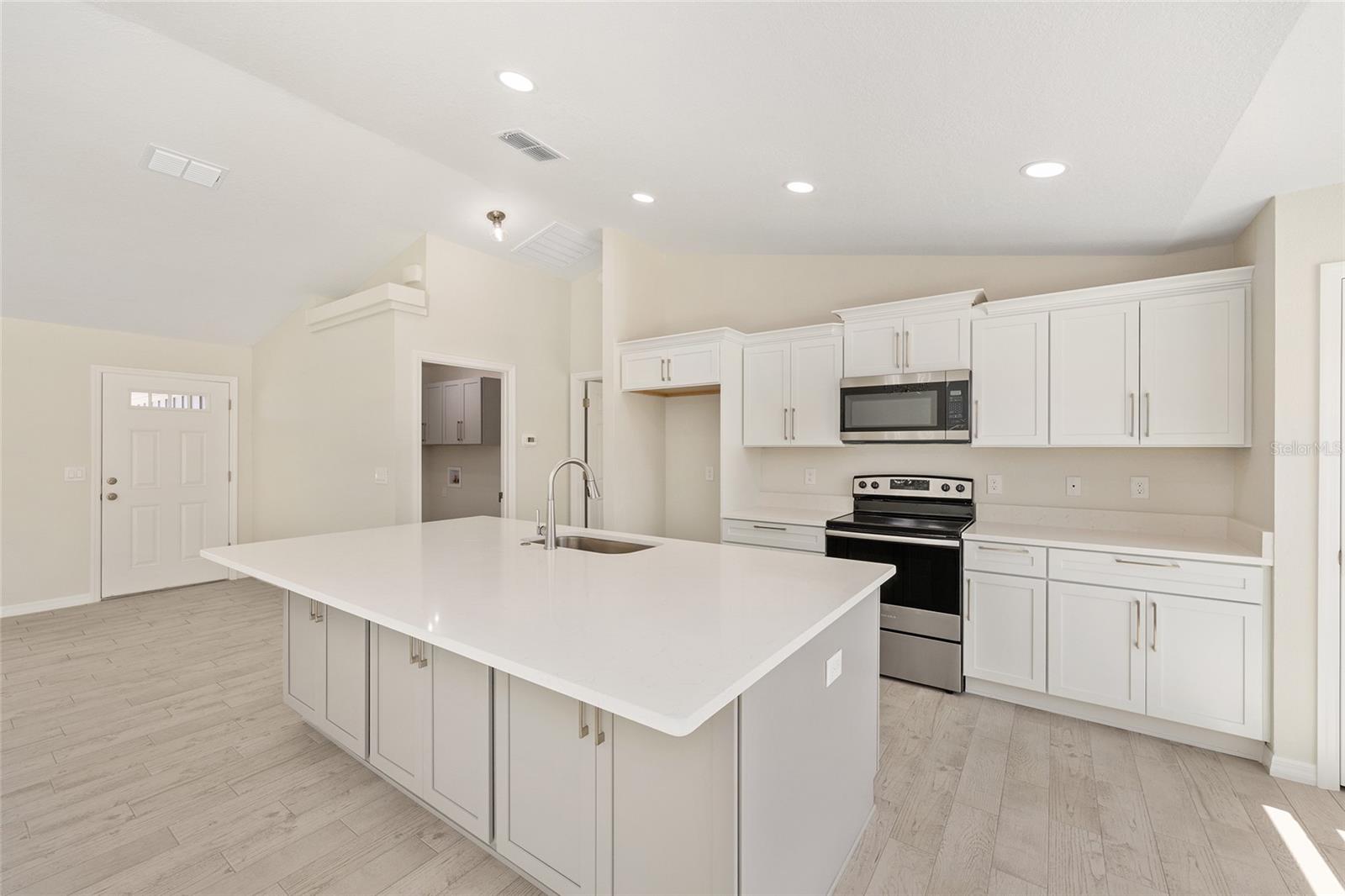 SILVER SPGS SHORES UN 12 - Residential