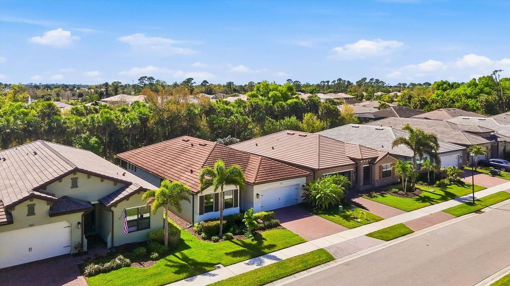 Photo of 12031 Lovegrass Street, Venice, FL 34293 (MLS # D6146603)