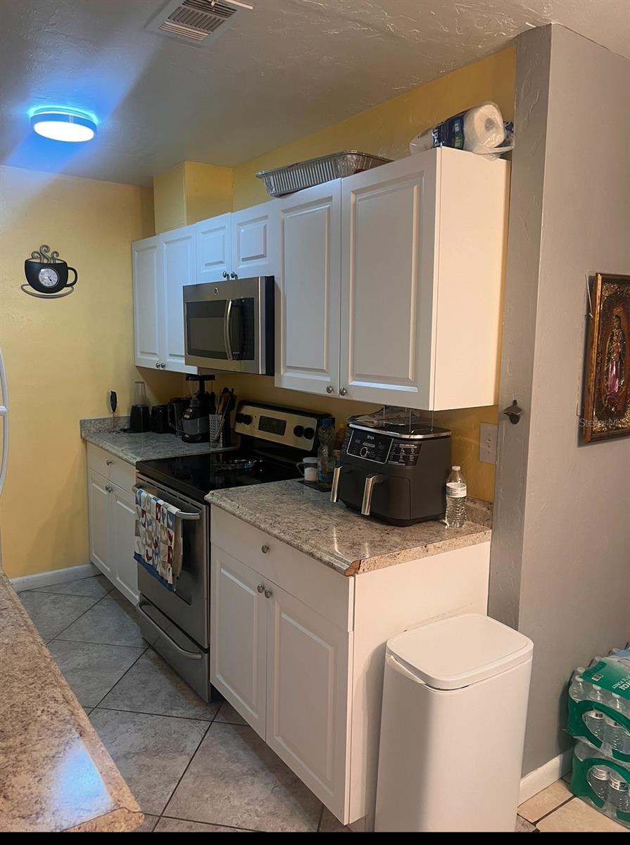 7006 SW 17TH PLACE