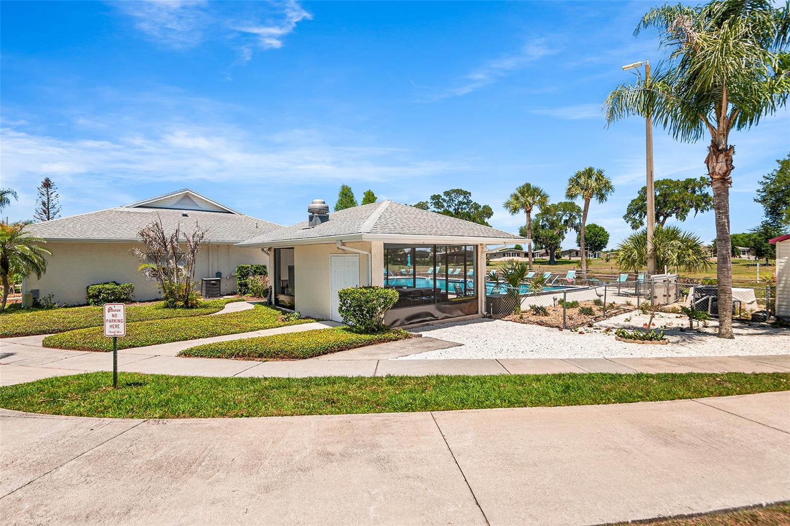 6002 GRAND OAKS DRIVE SE