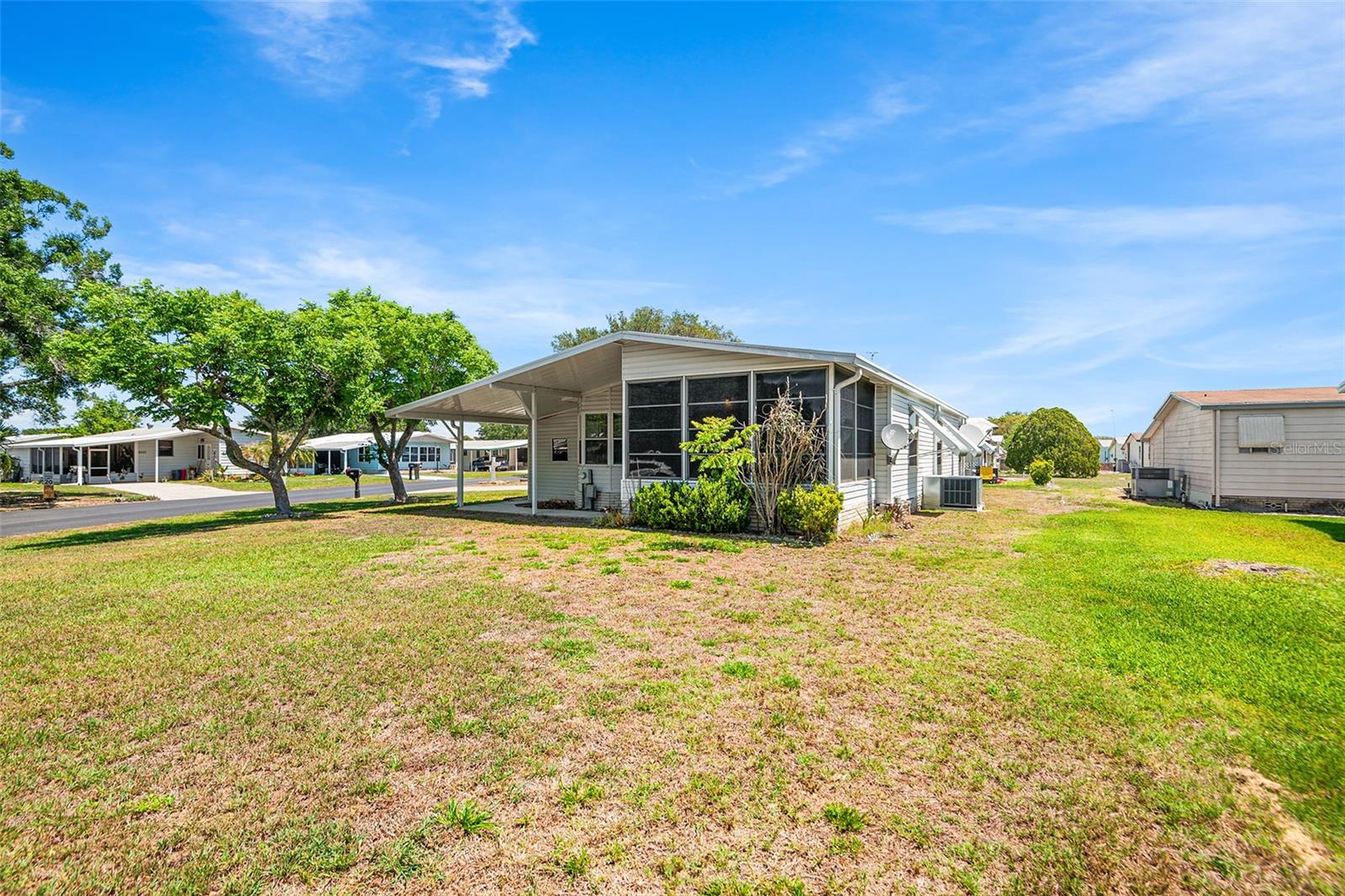 6002 GRAND OAKS DRIVE SE