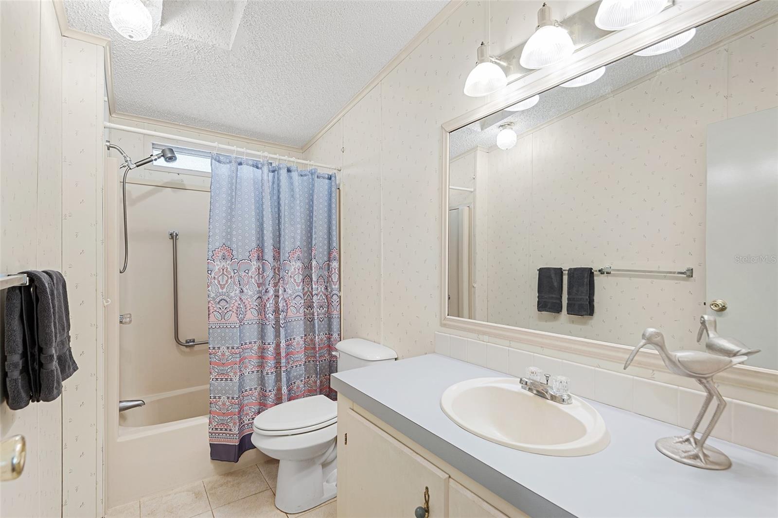 GARDEN GROVE OAKS - Residential