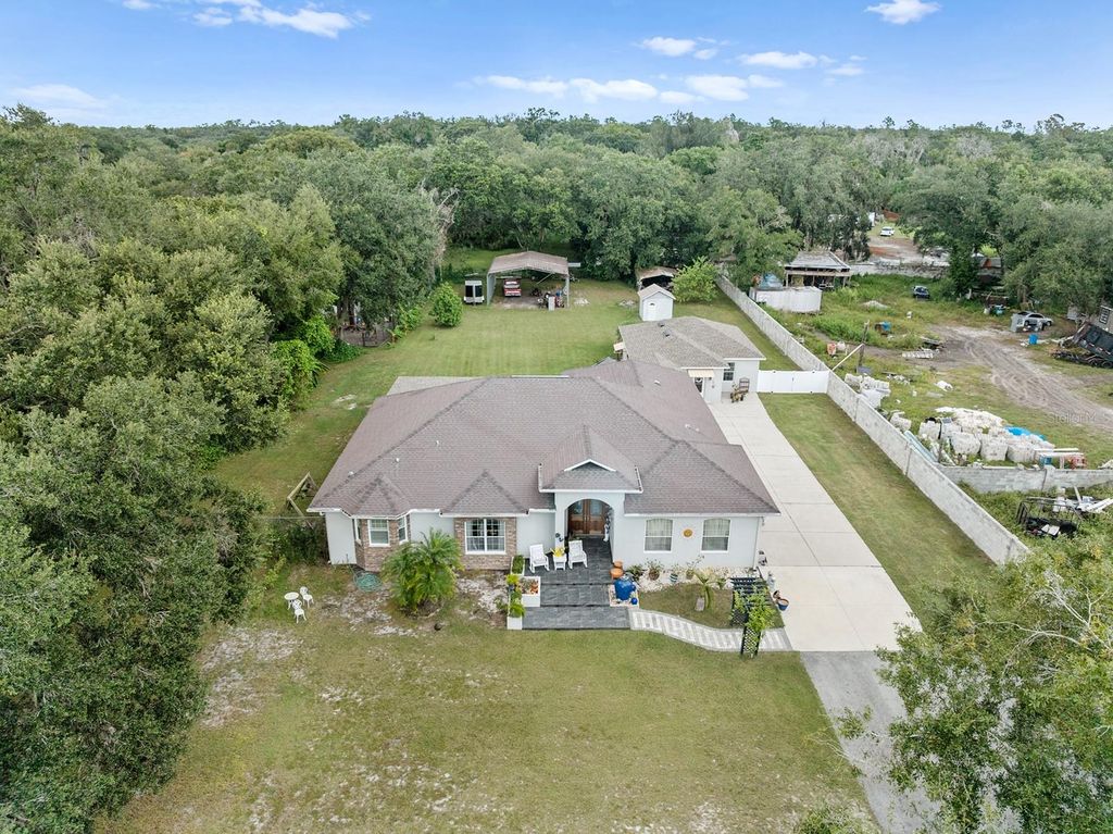 Photo of 5106 Slaten Road, Plant City, FL 33566 (MLS # TB8425688)
