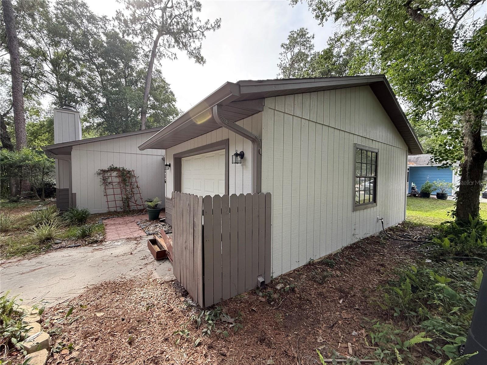 2116 SW 73RD STREET