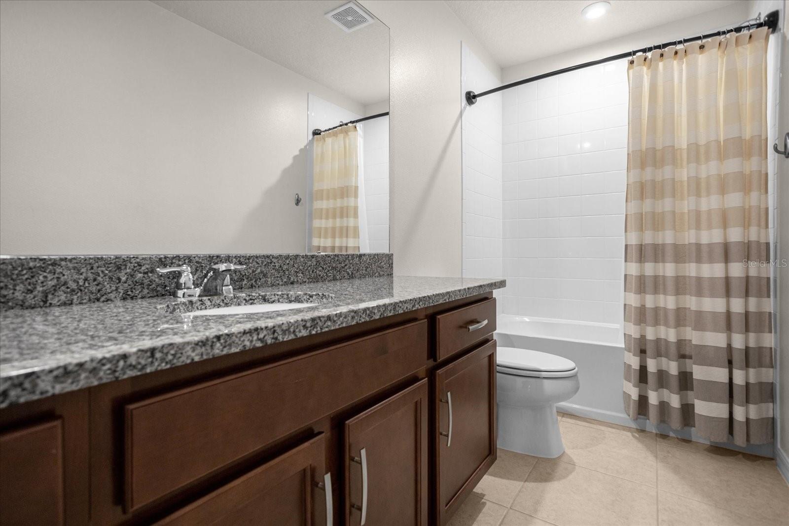 TAPESTRY-PH 5 - Residential Lease