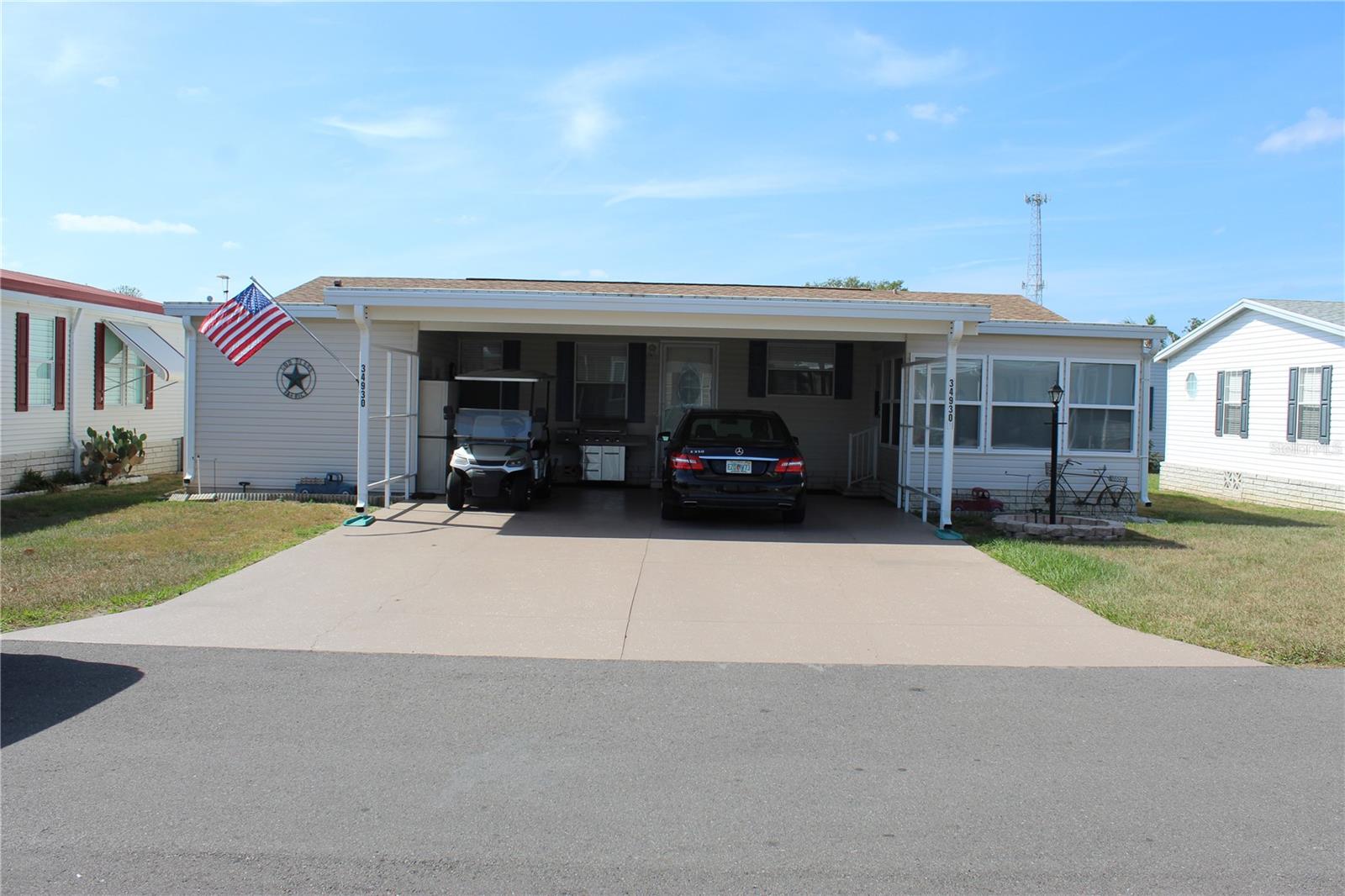 BEAUTIFULLY UPDATED 3 BEDROOM 2 BATH 55+ ACTIVE COMMUNITY - GREAT ROOM PLAN, DINING AREA, RANGE, REFRIGERATOR, DISHWASHER AND DISPOSAL, WASHER AND DRYER, READY FOR IMMEDIATE MOVE IN. THE COMMUNITY OFFERS COMMUNITY POOL, CLUBHOUSE, PICNIC AREA, SHUFFLEBOARD. NO PETS AND SMOKE FREE HOME - HOME UPDATED IN 2022
