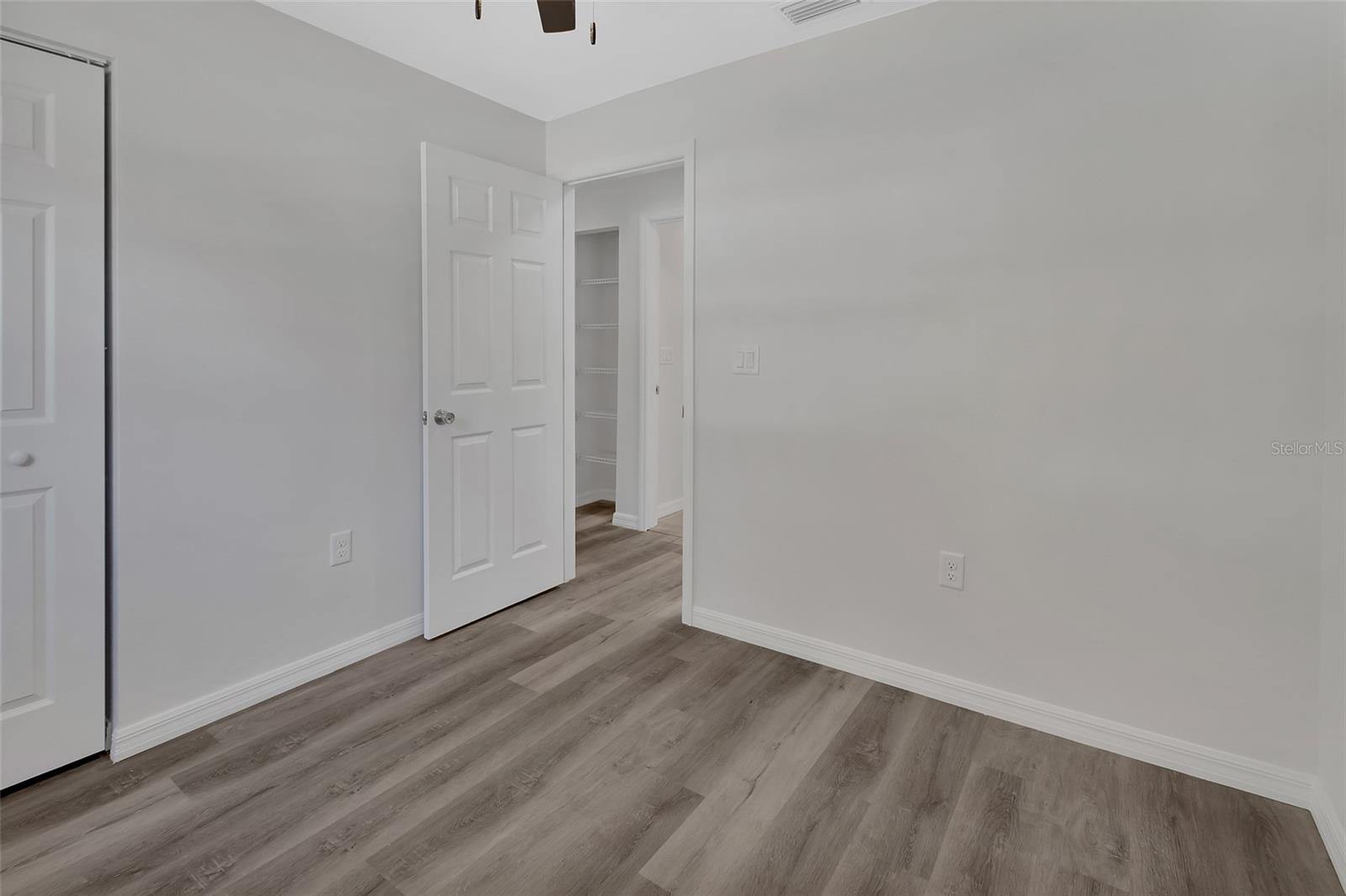 CANDLELIGHT OAKS - Residential