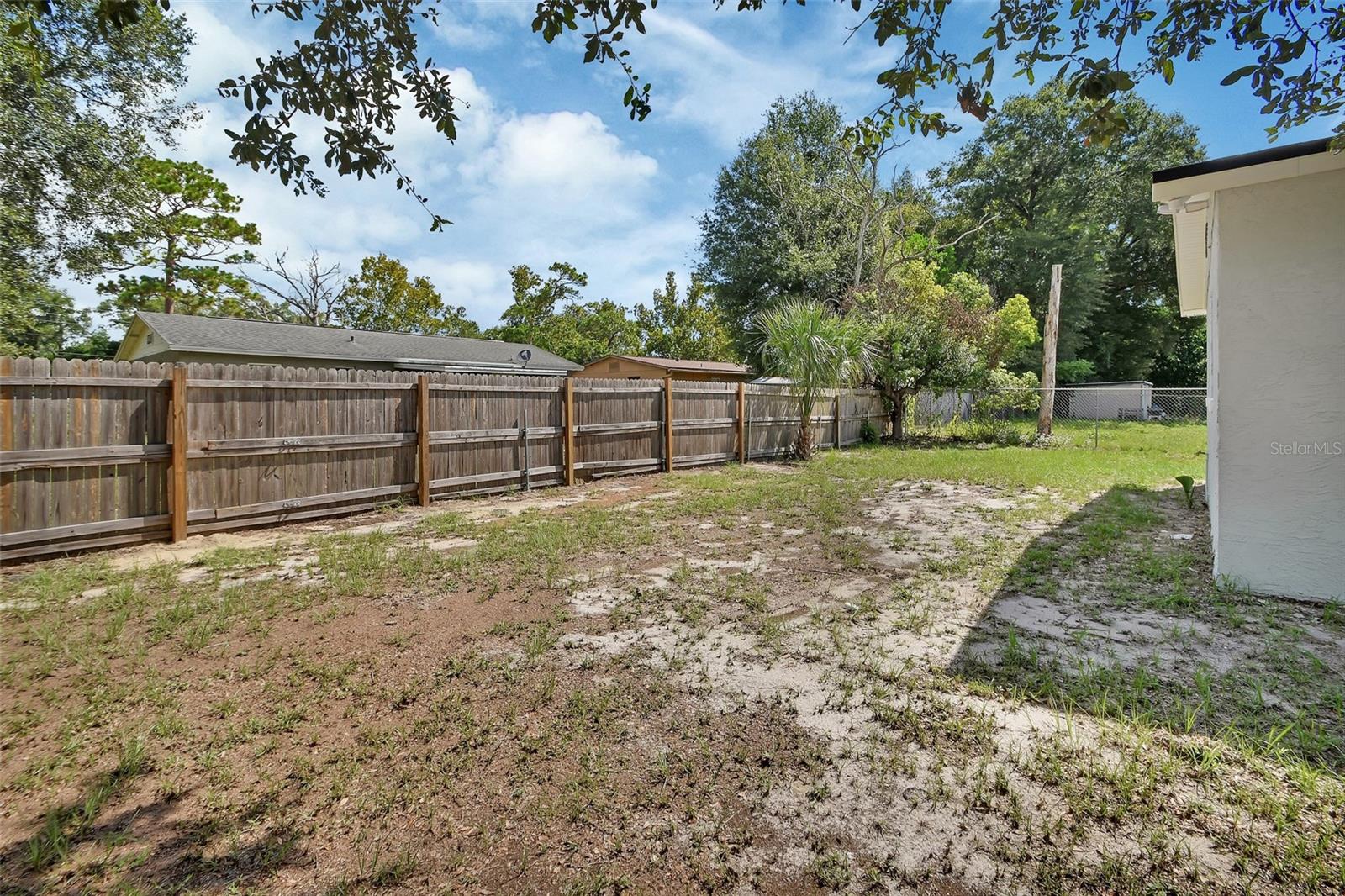 CANDLELIGHT OAKS - Residential