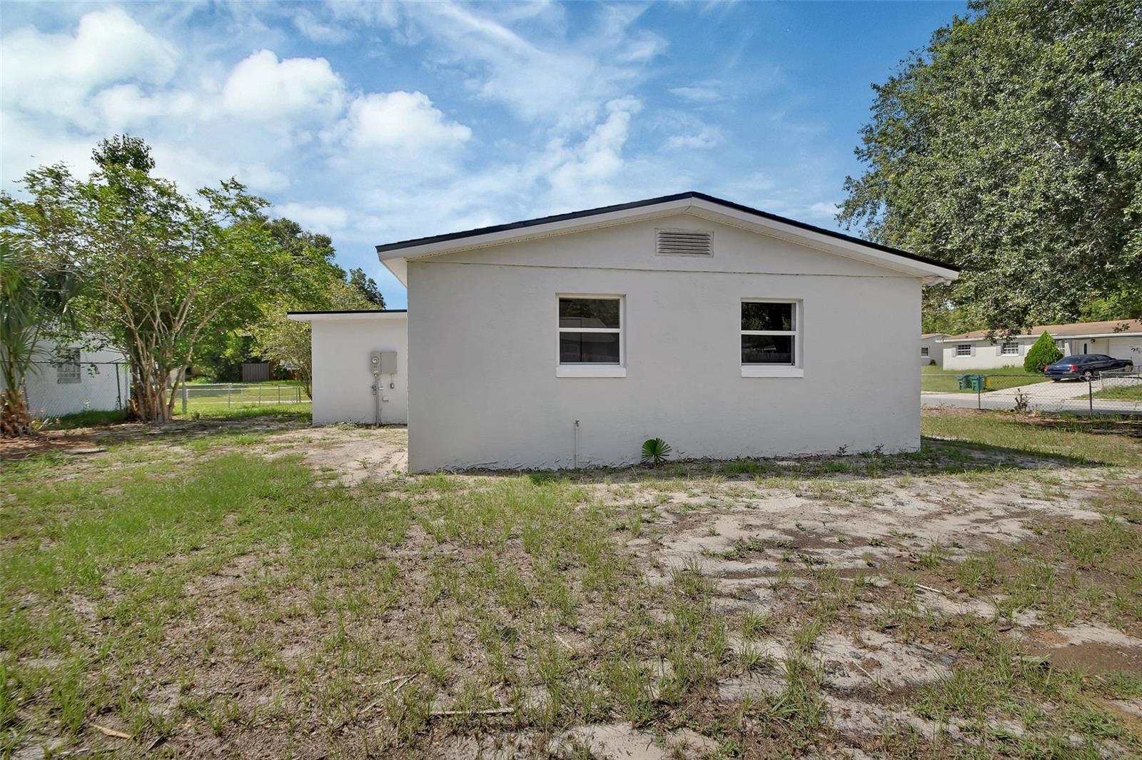 CANDLELIGHT OAKS - Residential