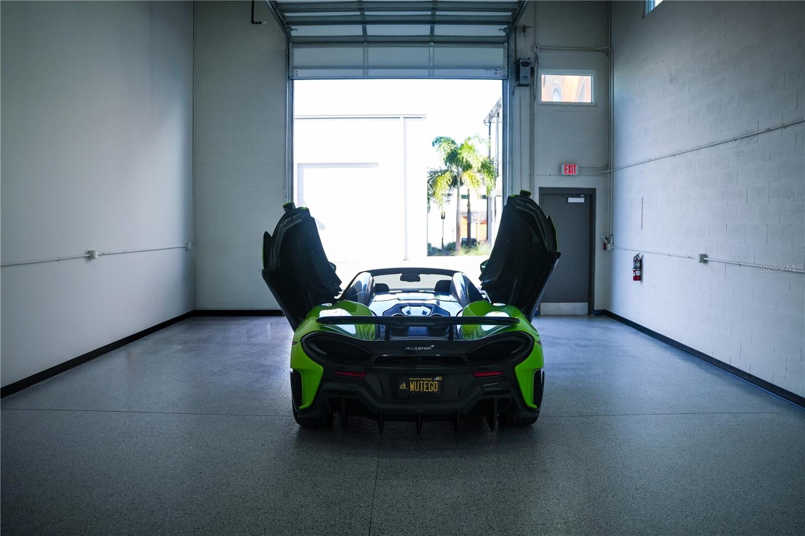 MOTOCAVE A NON-RESIDENTIAL CONDO - Commercial Sale