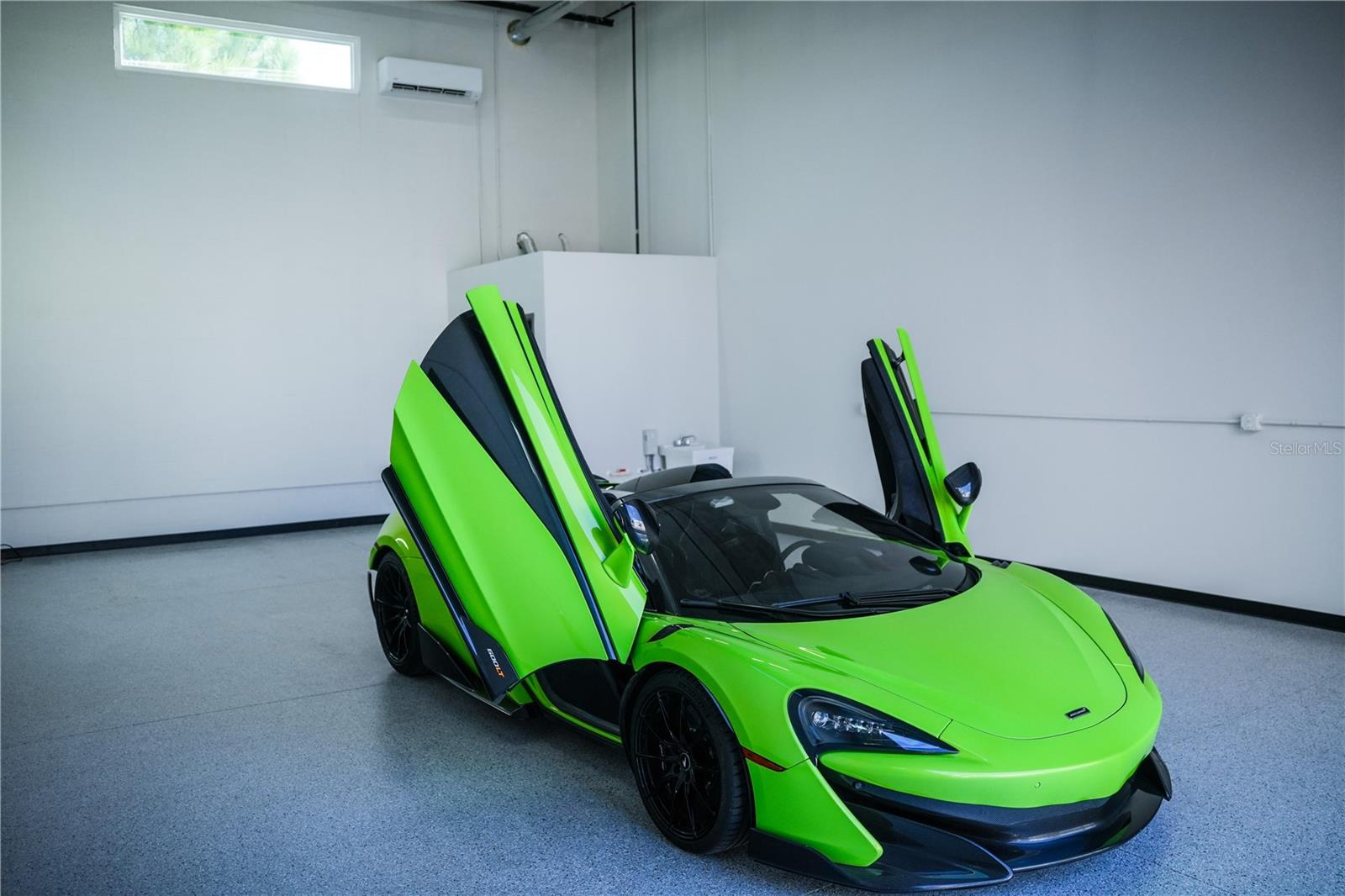 MOTOCAVE A NON-RESIDENTIAL CONDO - Commercial Sale