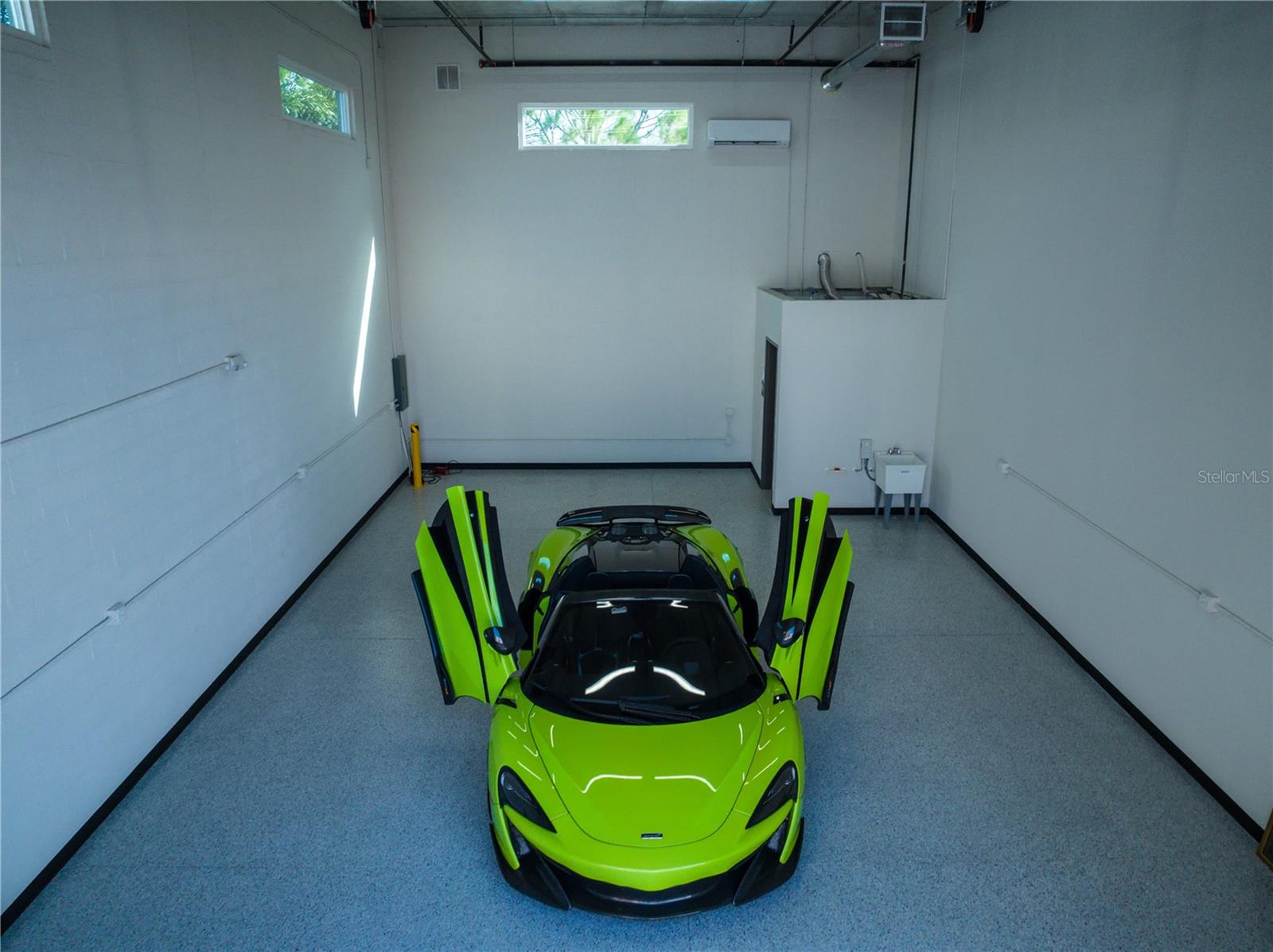 MOTOCAVE A NON-RESIDENTIAL CONDO - Commercial Sale