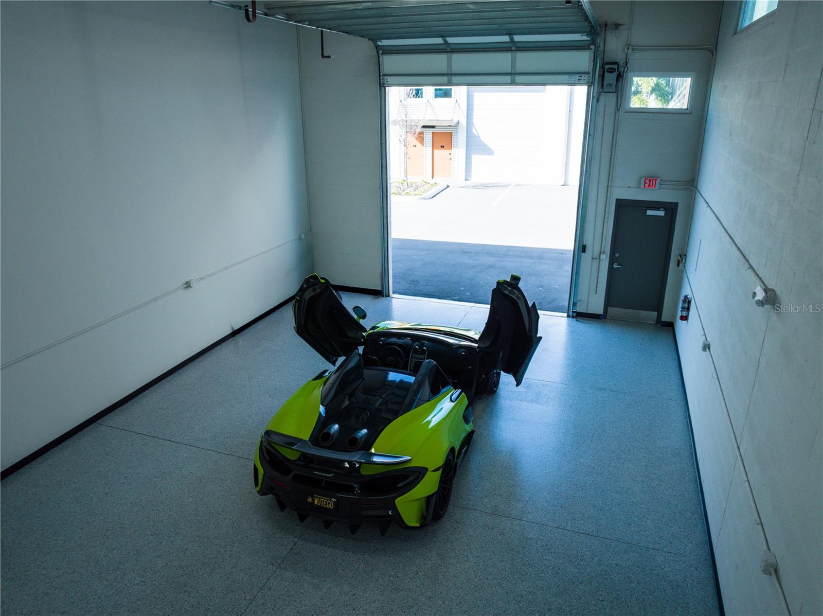 MOTOCAVE A NON-RESIDENTIAL CONDO - Commercial Sale