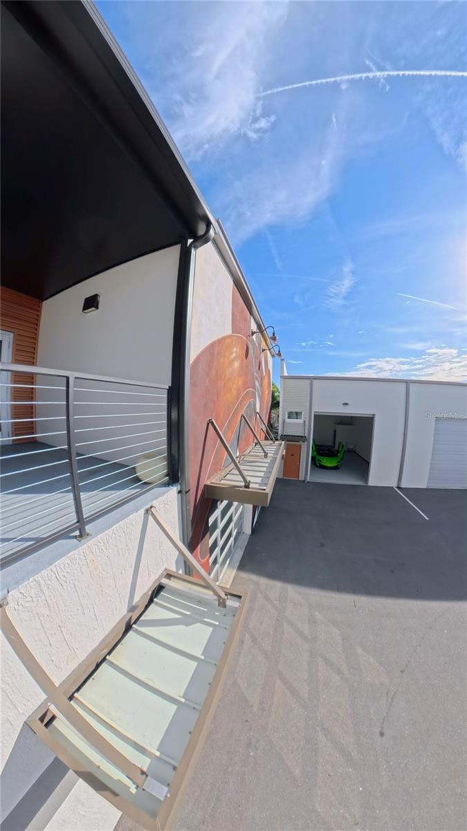 MOTOCAVE A NON-RESIDENTIAL CONDO - Commercial Sale