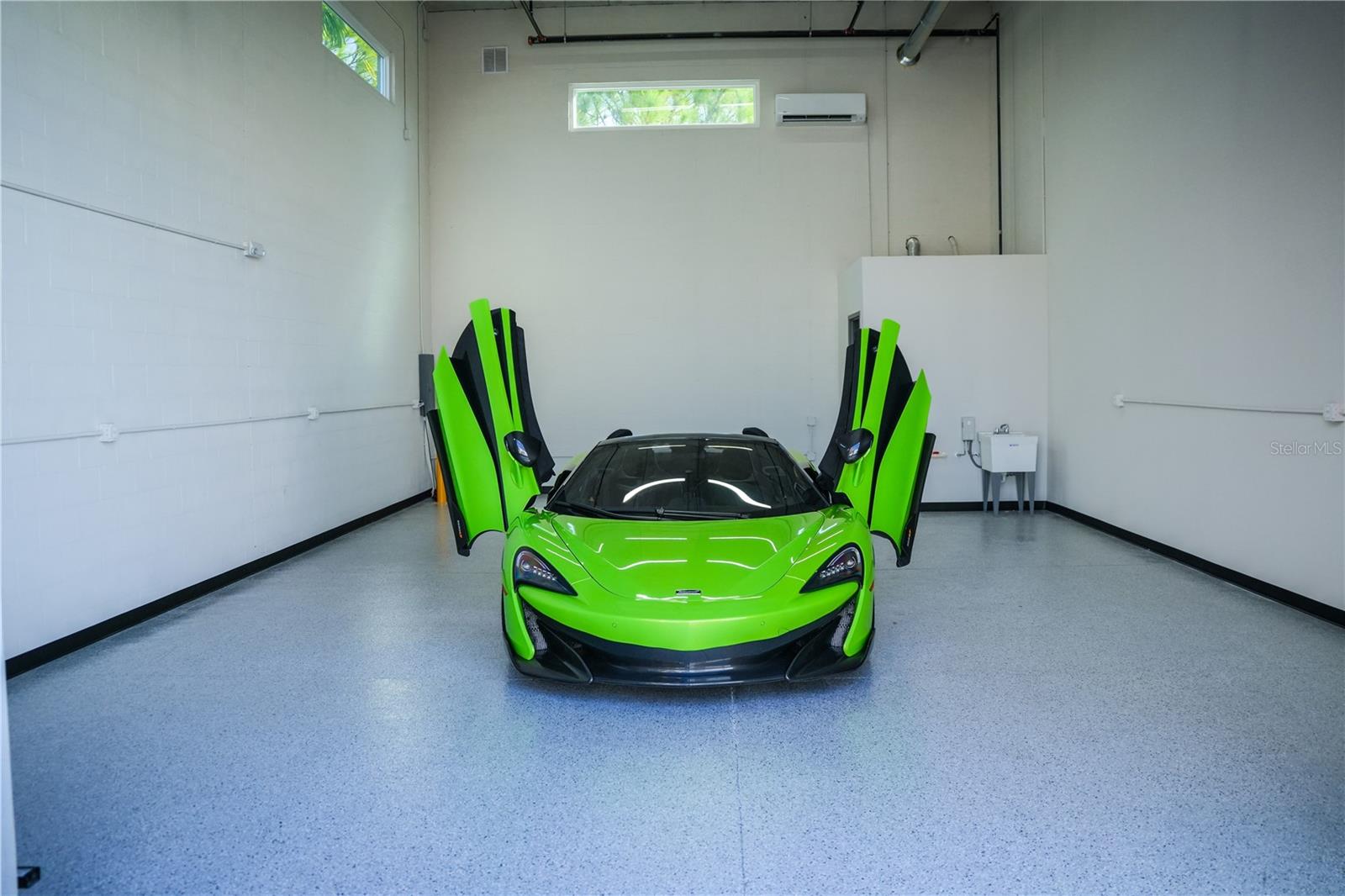 MOTOCAVE A NON-RESIDENTIAL CONDO - Commercial Sale