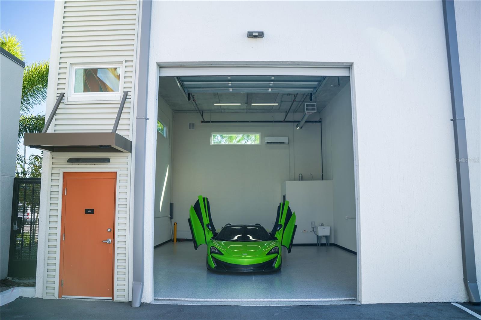 MOTOCAVE A NON-RESIDENTIAL CONDO - Commercial Sale