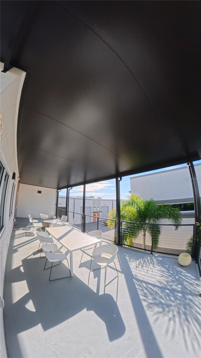 MOTOCAVE A NON-RESIDENTIAL CONDO - Commercial Sale