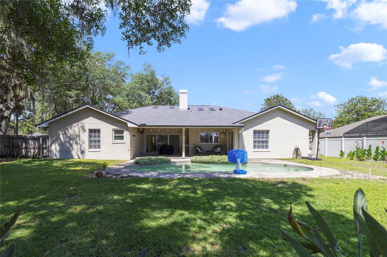 WILLOW RUN - Residential