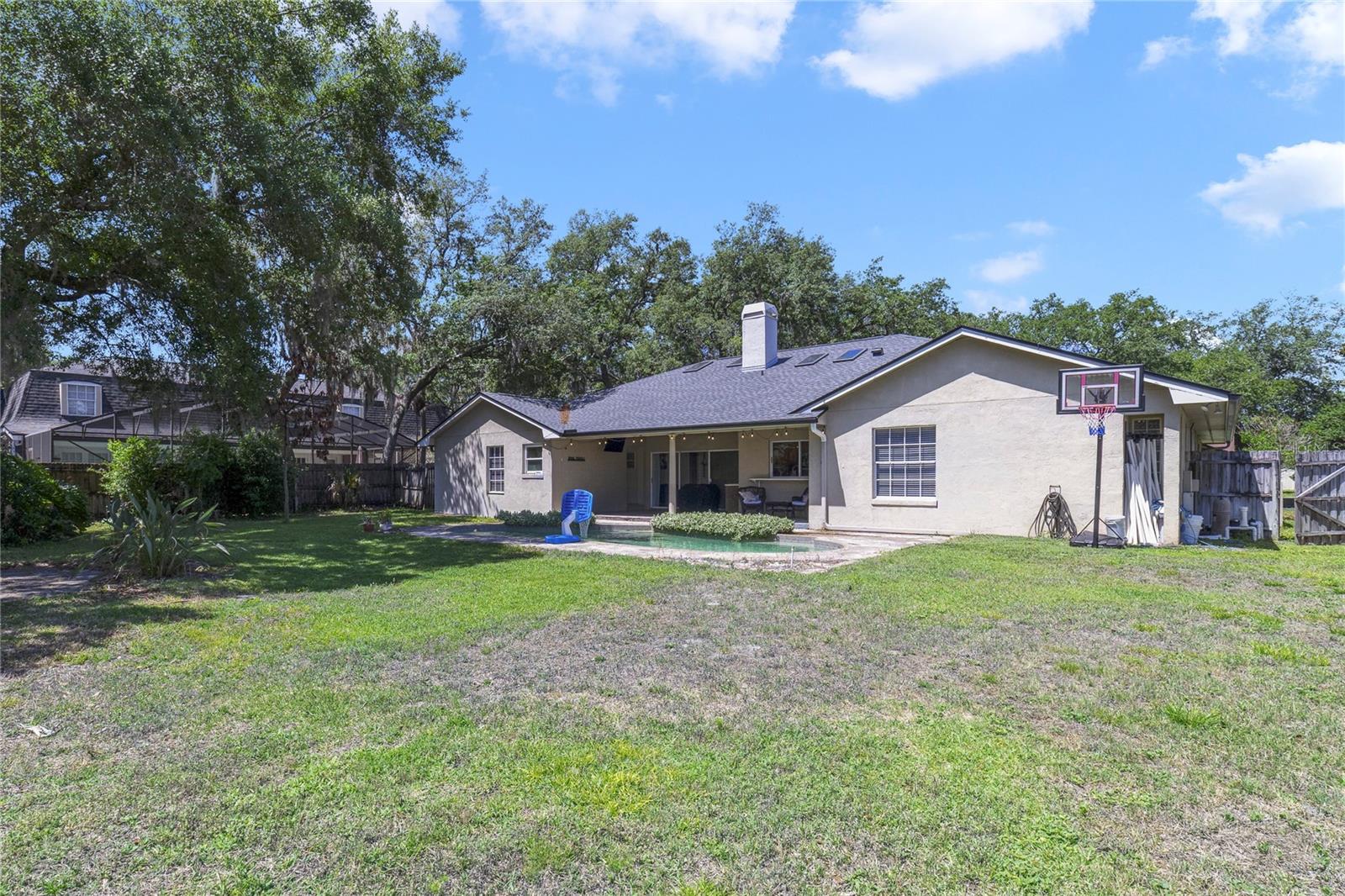 WILLOW RUN - Residential