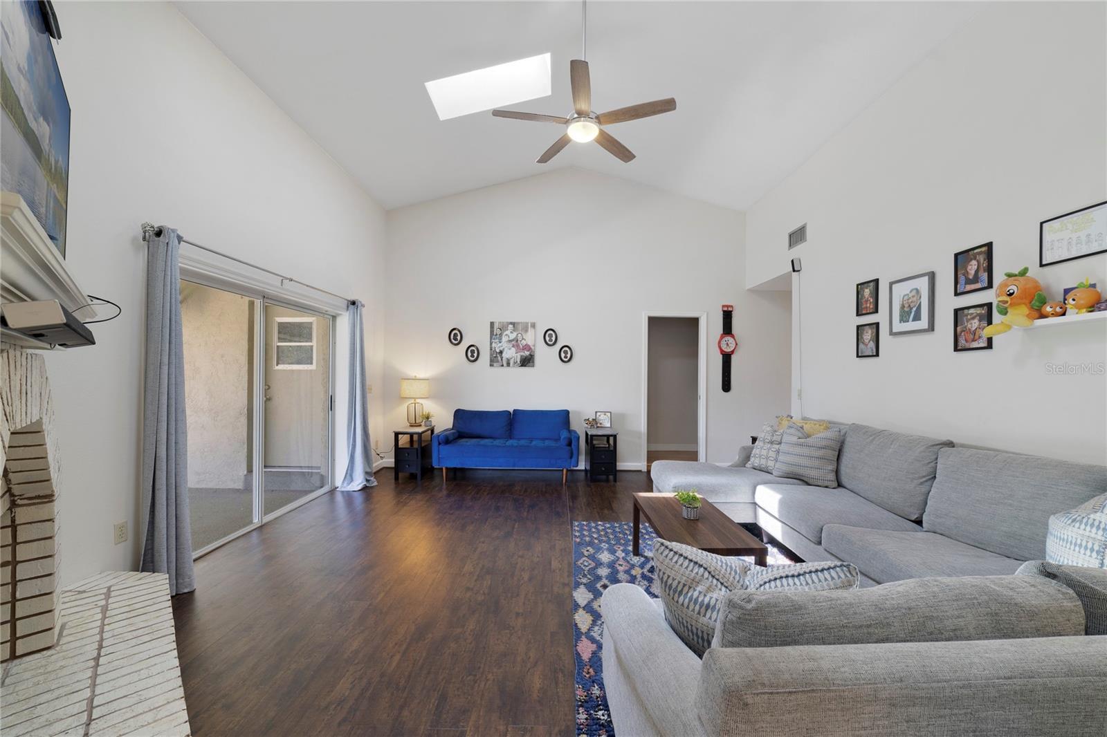 WILLOW RUN - Residential