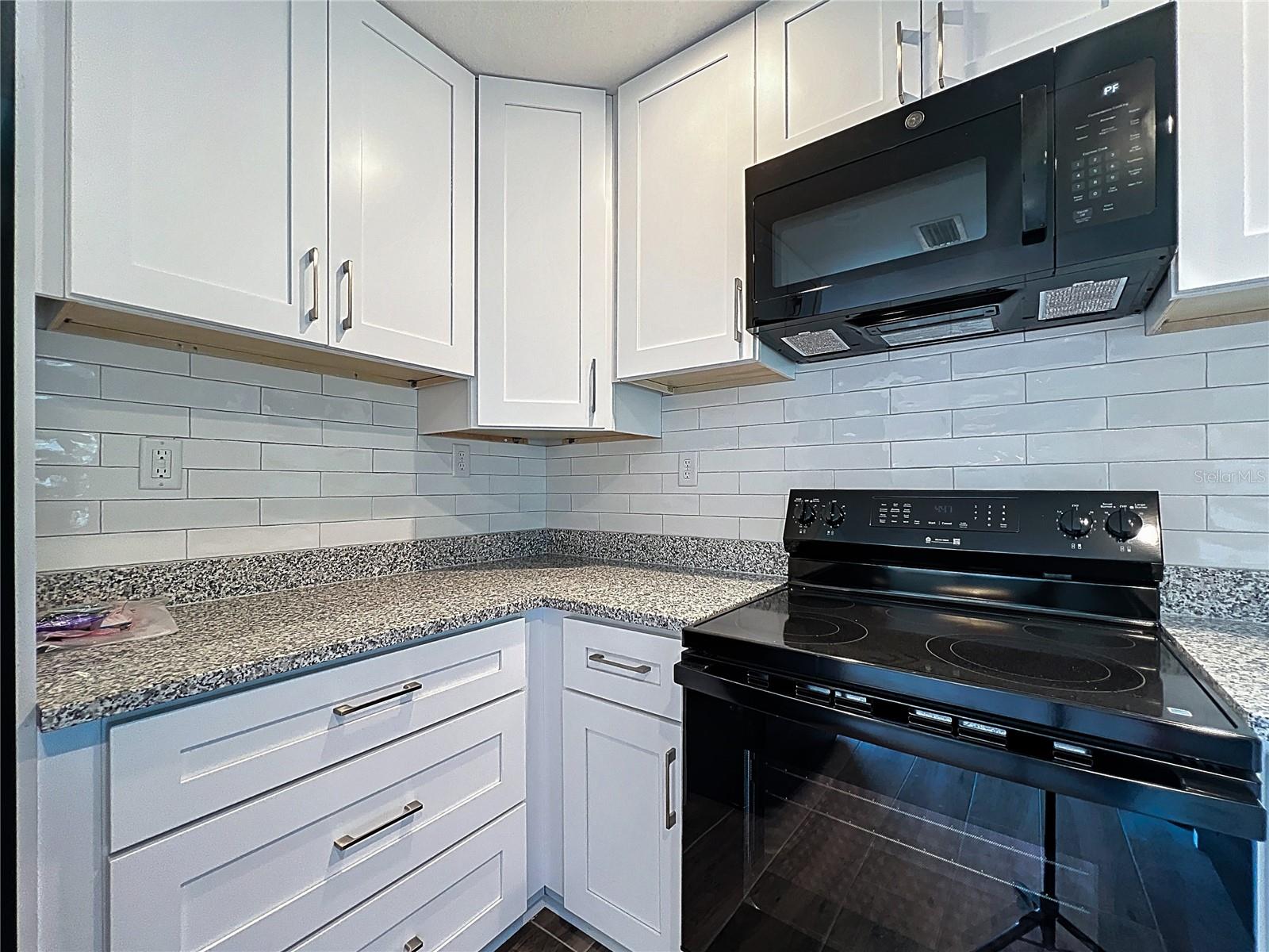 THE BAY VILLAS - Residential