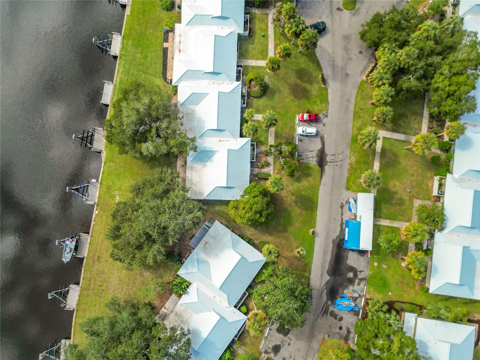 THE BAY VILLAS - Residential