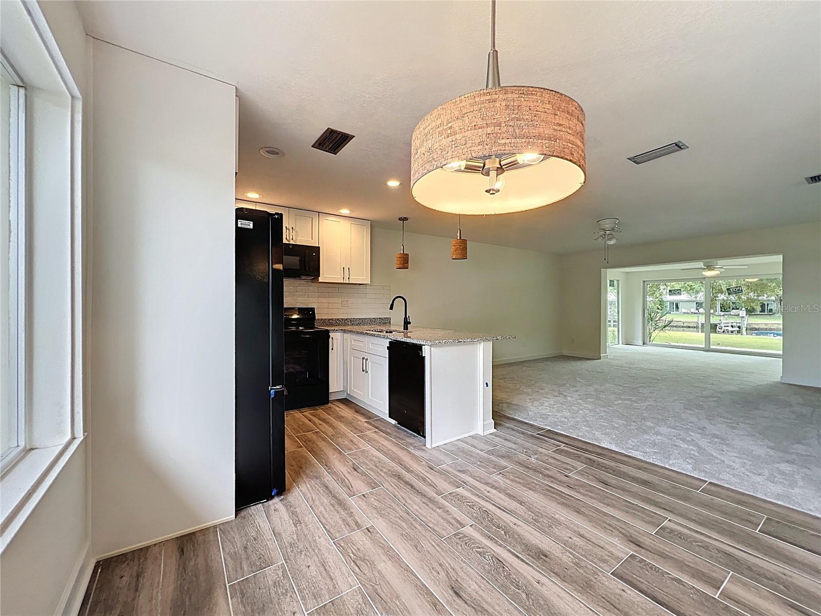 THE BAY VILLAS - Residential