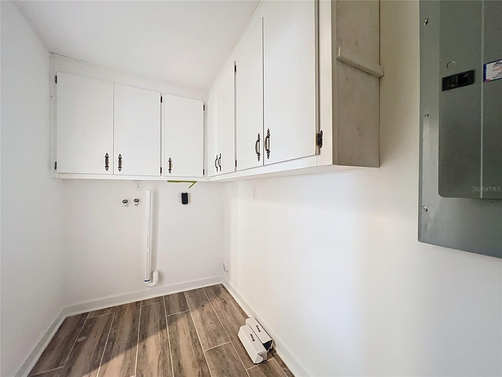 THE BAY VILLAS - Residential