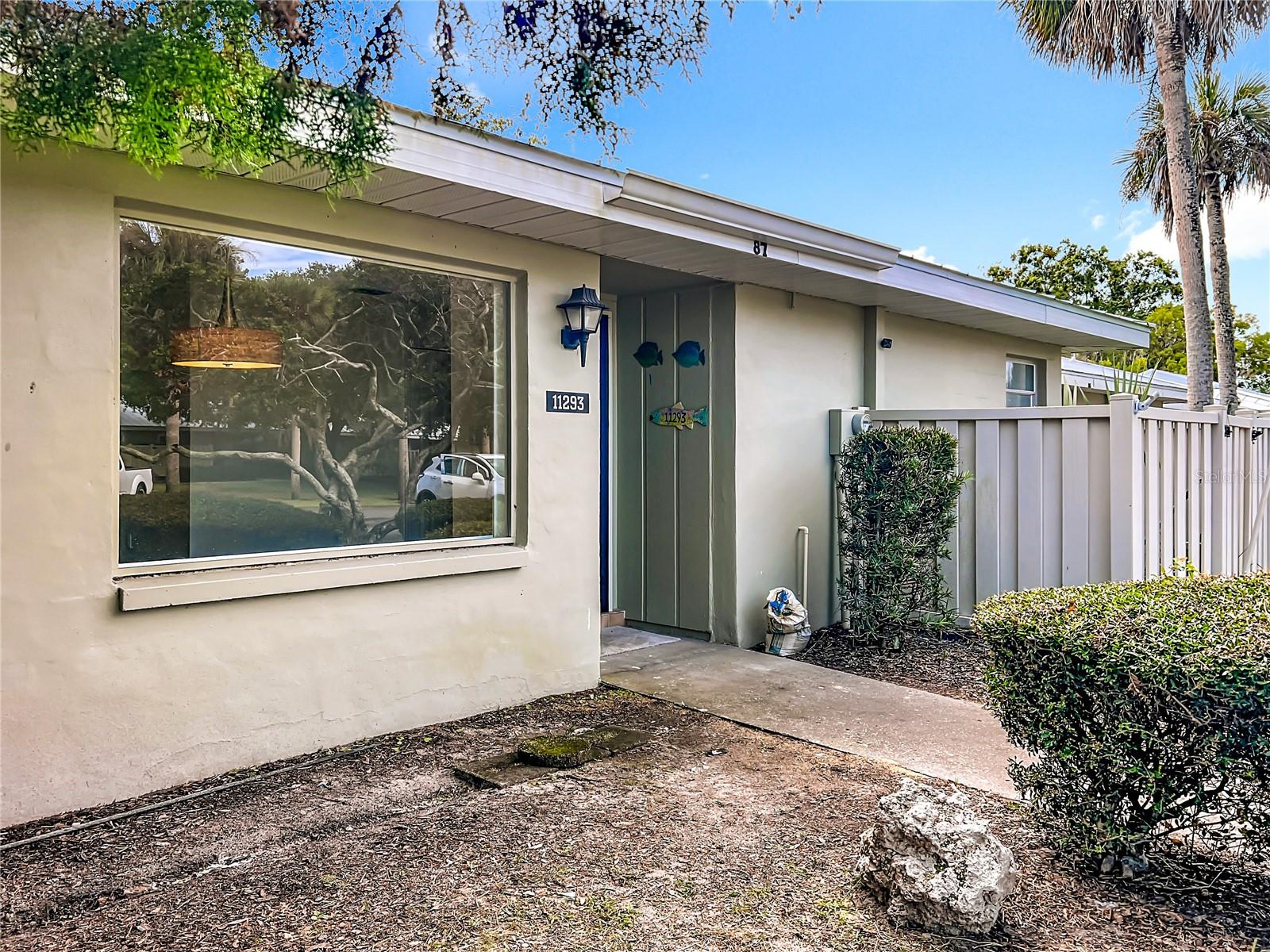 THE BAY VILLAS - Residential