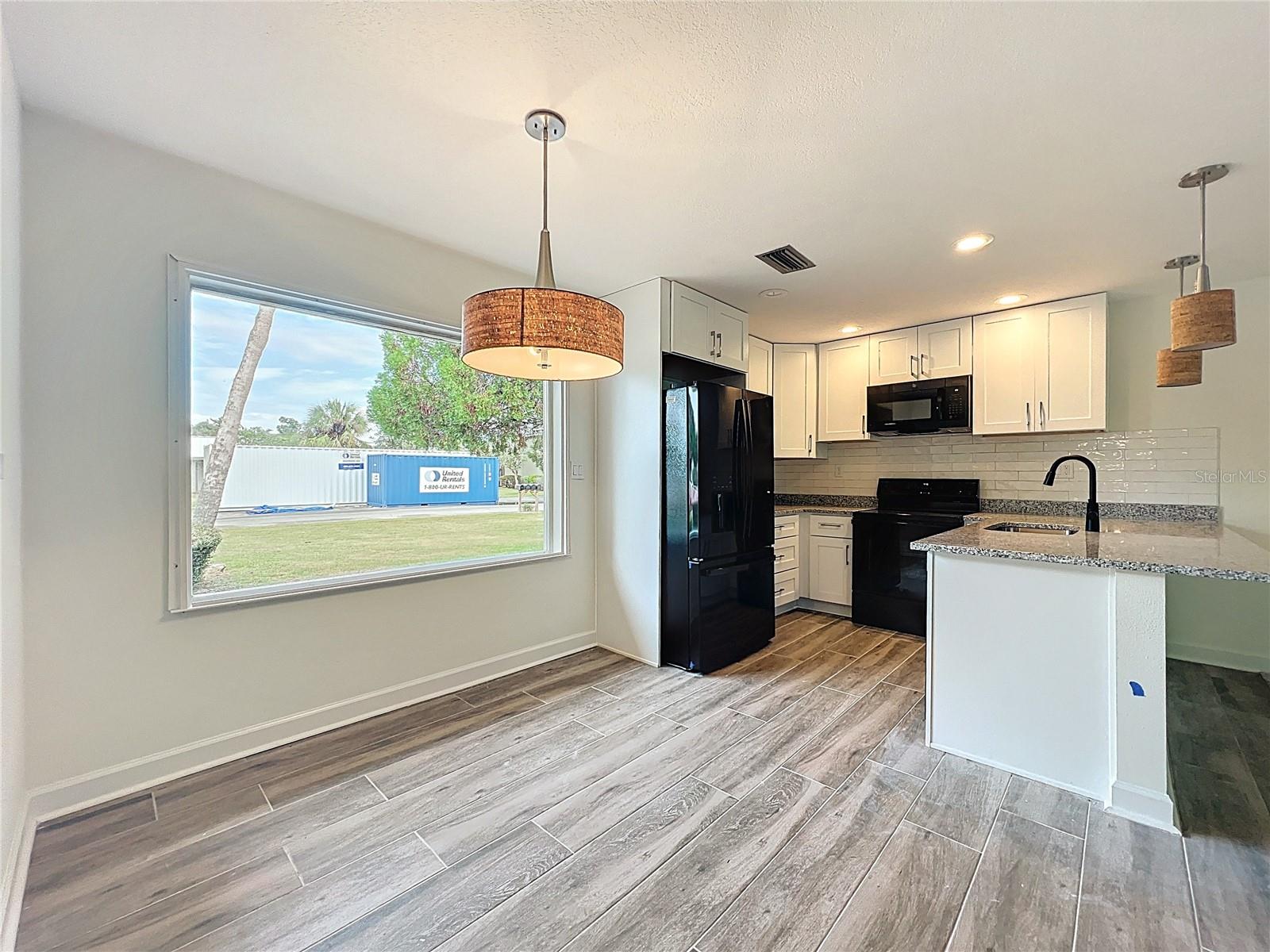 THE BAY VILLAS - Residential