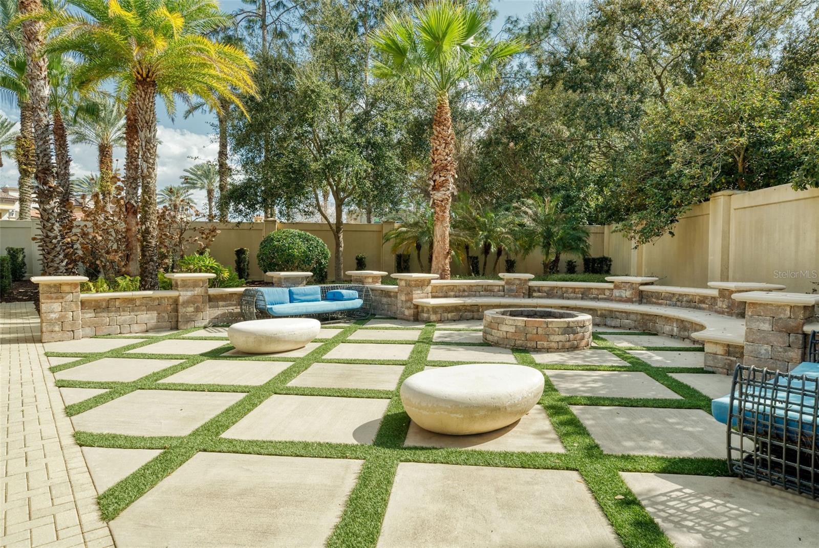 DELLAGIO - Residential