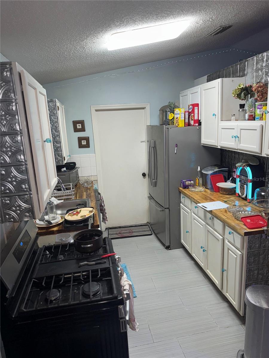 BELLEVIEW OAKS ESTATE - Residential