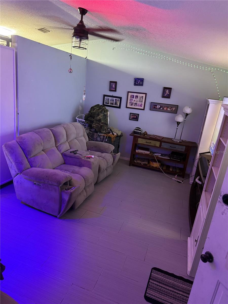 BELLEVIEW OAKS ESTATE - Residential