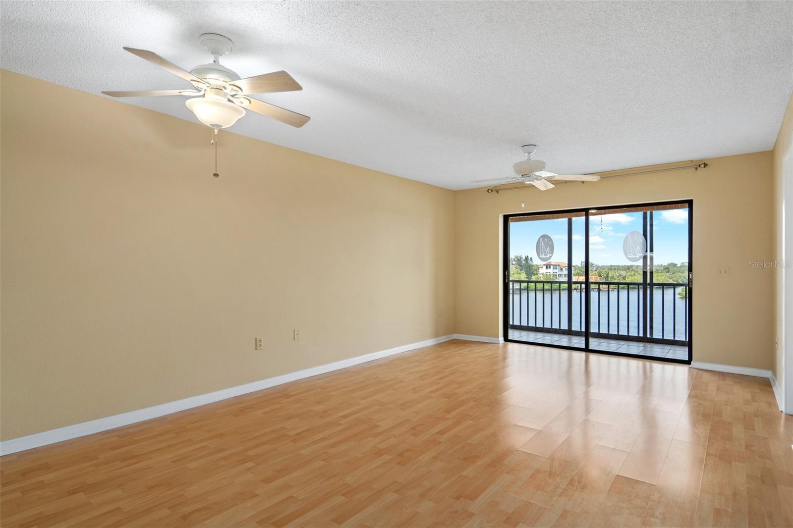 SAND PEBBLE POINTE CONDO 01 - Residential Lease