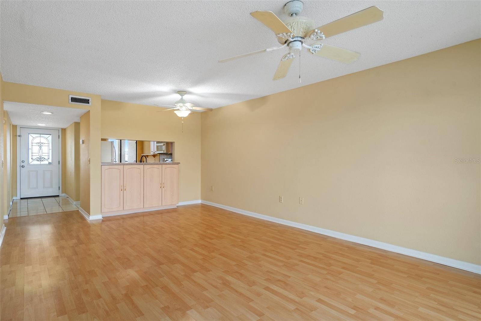 SAND PEBBLE POINTE CONDO 01 - Residential Lease