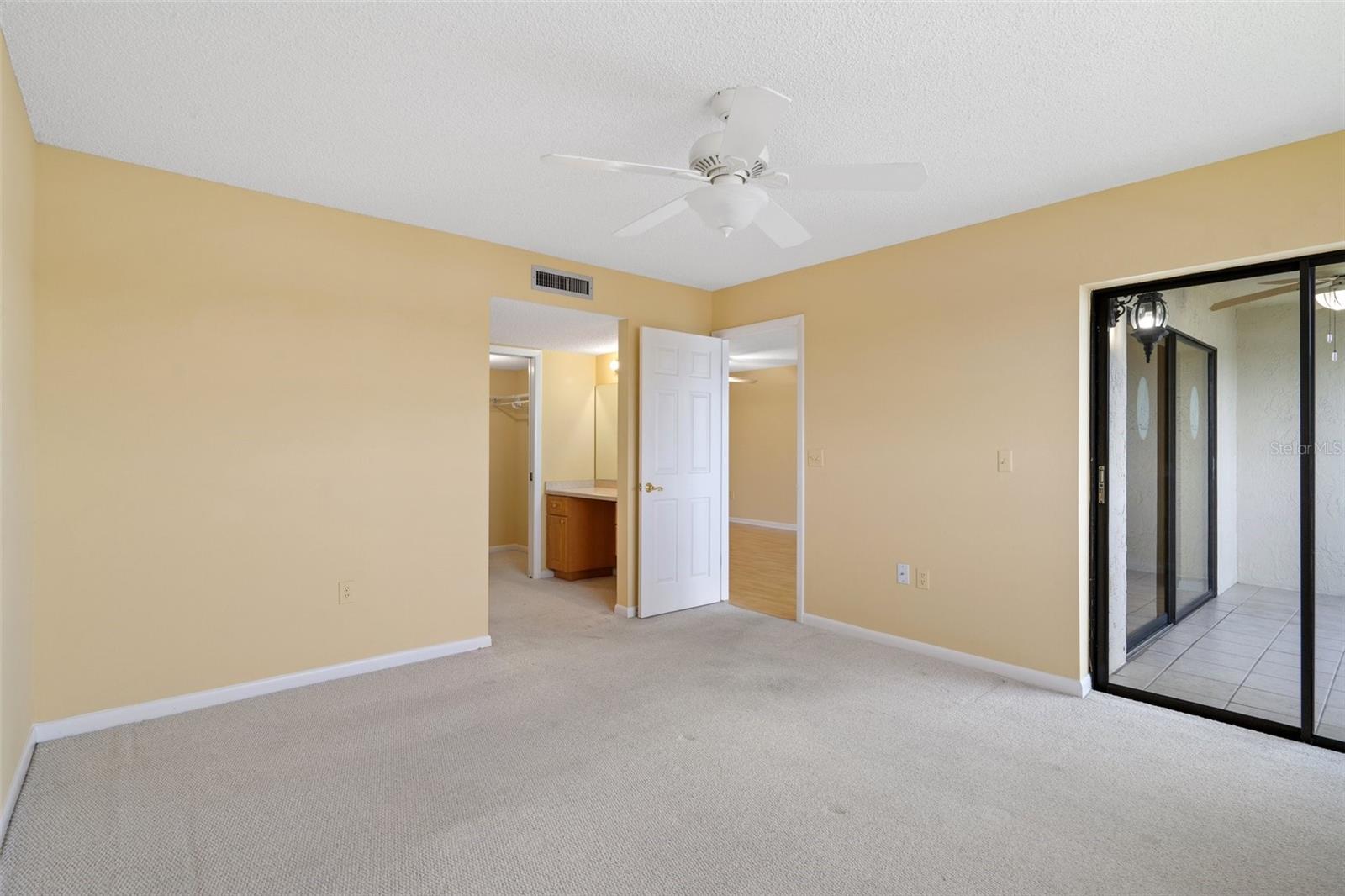 SAND PEBBLE POINTE CONDO 01 - Residential Lease