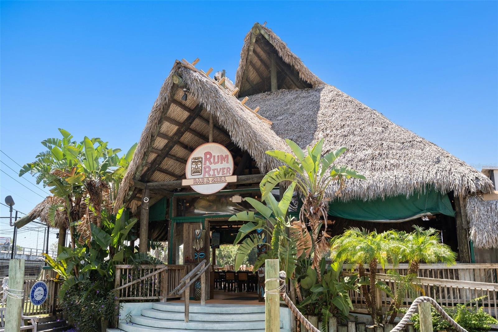 SAND PEBBLE POINTE CONDO 01 - Residential Lease